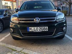 Grün Gebraucht 2014 VW Tiguan Sportline SUV | 9.900 € (Etwas zu teuer)