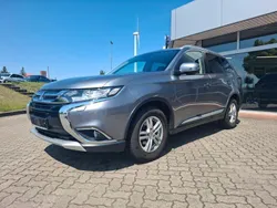 Grau Gebraucht 2015 Mitsubishi Outlander Diamant Edition SUV | 17.000 € (Teuer)