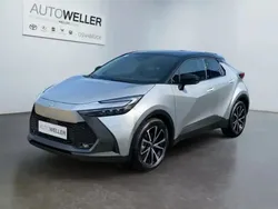 Shimmering silver metallic/schwarz (silber) Neu 2025 Toyota C-HR Team SUV | 33.850 € (Fairer Preis)