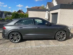 Grau Gebraucht 2019 Audi SQ8 Sport SUV | 51.450 € (Superpreis)
