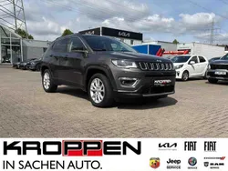 Grau Gebraucht 2020 Jeep Compass Limited SUV | 22.990 € (Etwas zu teuer)