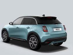 Acqua blau metallic / dach schwa acqua blau metallic / dach schwa Neu 2025 Fiat 600 La Prima SUV | 25.910 € (Fairer Preis)