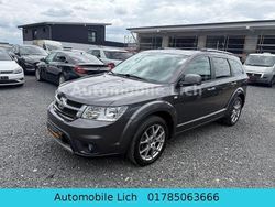 Grau Gebraucht 2014 Fiat Freemont Lounge SUV | 9.799 € (Fairer Preis)