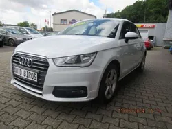 Gletscherweiß metallic Gebraucht 2019 Audi A1 Sport Kleinwagen | 15.800 € (Guter Preis)
