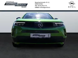 Matcha grün Gebraucht 2022 Opel Mokka-e Edition SUV | 17.282 € (Guter Preis)