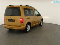 Sandstorm yellow metallic Gebraucht 2017 VW Caddy Comfortline Van / Kleinbus | 18.671 € (Guter Preis)