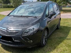 Schwarz Gebraucht 2015 Opel Zafira Tourer Innovation Van / Kleinbus | 7.500 € (Guter Preis)