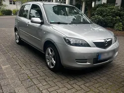 Silber Gebraucht 2007 Mazda 2 Kombi | 3.500 € (Fairer Preis)