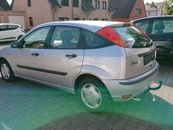 Silber Gebraucht 2003 Ford Focus Viva Limousine | 3.890 € (Teuer)