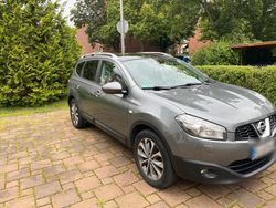 Grau Gebraucht 2011 Nissan Qashqai SUV | 8.000 € (Teuer)