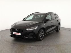 Grau Gebraucht 2019 Ford Focus ST-Line X Limousine | 27.890 €