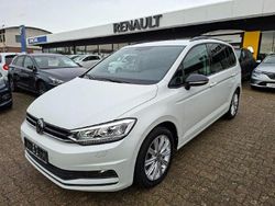 Oryxweiß Gebraucht 2020 VW Touran Highline Van / Kleinbus | 23.990 € (Superpreis)