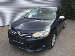 Blau Gebraucht 2014 Citroën C4 SELECTION Limousine | 7.490 € (Etwas zu teuer)