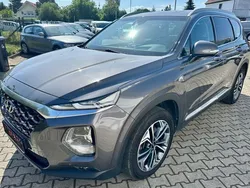 Grau Gebraucht 2019 Hyundai Santa Fe Premium SUV | 25.900 € (Fairer Preis)