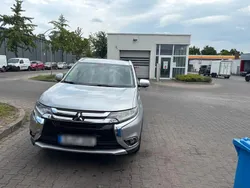 Silber Gebraucht 2018 Mitsubishi Outlander SUV | 14.300 €