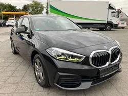 Schwarz Gebraucht 2022 BMW 118 Advantage Kleinwagen | 18.500 € (Fairer Preis)