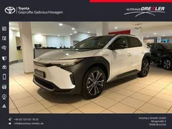 Weiß Gebraucht 2023 Toyota bZ4X Basis SUV | 35.990 € (Fairer Preis)