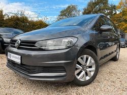 Grau Gebraucht 2016 VW Touran Trendline Van / Kleinbus | 12.990 € (Guter Preis)