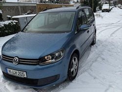Blau Gebraucht 2012 VW Touran Highline Van / Kleinbus | 6.900 € (Fairer Preis)