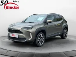 Manganbronze metallic Gebraucht 2024 Toyota Yaris Hybrid Plus | 27.990 € (Fairer Preis)