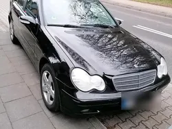 Schwarz Gebraucht 2004 Mercedes C200 Limousine | 2.200 € (Guter Preis)