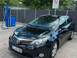 Schwarz Gebraucht 2013 Toyota Avensis Comfort Kombi | 7.900 € (Fairer Preis)