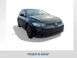 Deep black perleffekt Gebraucht 2024 VW Polo Move Limousine | 20.440 € (Guter Preis)