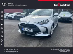 Silber Gebraucht 2023 Toyota Yaris Comfort Kleinwagen | 16.277 € (Fairer Preis)