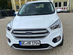 Weiß Gebraucht 2017 Ford Kuga SUV | 13.200 € (Fairer Preis)