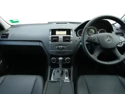 Weiß Gebraucht 2010 Mercedes C200 Limousine | 9.500 € (Teuer)