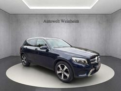 Cavansitblau Gebraucht 2017 Mercedes GLC250 AMG SUV | 26.390 € (Fairer Preis)