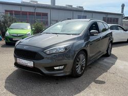 Grau Gebraucht 2018 Ford Focus ST-Line Kombi | 9.980 € (Superpreis)