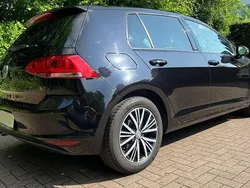 Schwarz Gebraucht 2016 VW Golf VII Allstar Limousine | 9.260 € (Superpreis)