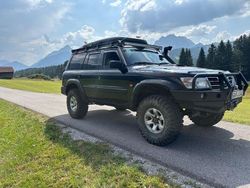 Schwarz Gebraucht 2001 Nissan Patrol Comfort SUV | 22.500 € (Teuer)