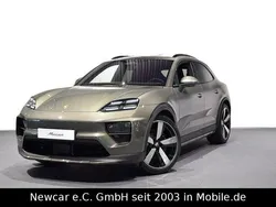 Grün Neu 2025 Porsche Macan SUV | 110.670 € (Superpreis)