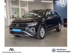 Schwarz Gebraucht 2024 VW T-Roc Life SUV | 30.887 € (Fairer Preis)