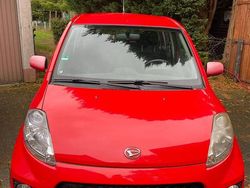 Rot Gebraucht 2008 Daihatsu Sirion Kleinwagen | 1.000 €