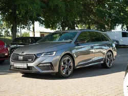 Grau Gebraucht 2024 Skoda Octavia RS Kombi | 36.889 € (Guter Preis)