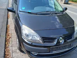 Schwarz Gebraucht 2006 Renault Grand Scénic II Dynamique Van / Kleinbus | 1.350 € (Fairer Preis)