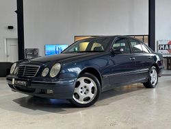 Blau Gebraucht 2002 Mercedes E430 Avantgarde Limousine | 9.980 €