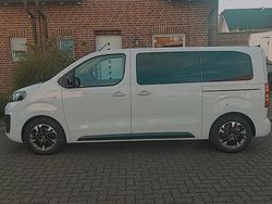 Weiß Gebraucht 2023 Opel Zafira Life Van / Kleinbus | 39.900 € (Fairer Preis)
