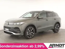 Cipressinogrün Gebraucht 2024 VW Tiguan R-line SUV | 48.984 € (Superpreis)
