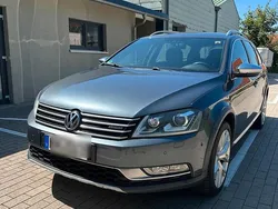 Blau Gebraucht 2013 VW Passat Alltrack Kombi | 8.499 € (Etwas zu teuer)