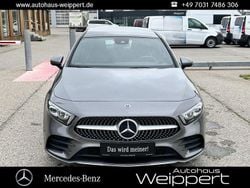 Grau Gebraucht 2019 Mercedes A250 AMG line Limousine | 27.950 € (Fairer Preis)
