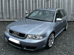 Silber Gebraucht 2001 Audi RS4 Sport Limousine | 32.000 €