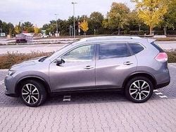 Grau Gebraucht 2015 Nissan X-Trail 360º SUV | 11.599 € (Fairer Preis)