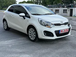 Weiß Gebraucht 2014 Kia Rio 2 | 4.900 € (Guter Preis)