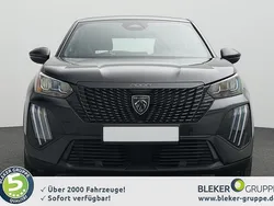 Schwarz perlanera Neu 2025 Peugeot e-2008 Style SUV | 39.990 €