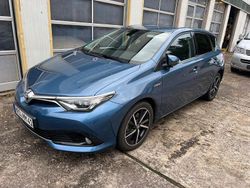 Blau Gebraucht 2017 Toyota Auris Hybrid Edition-S Kleinwagen | 13.900 € (Fairer Preis)