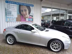 Iridiumsilber metalliclack Gebraucht 2007 Mercedes SLK200 Cabrio | 13.668 € (Teuer)